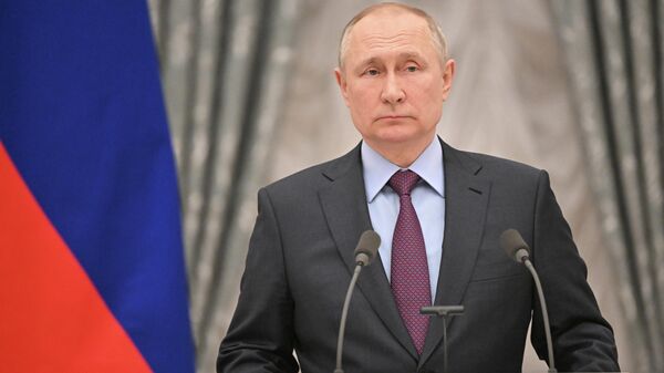  Президент РФ Владимир Путин на пресс-конференции после переговоров с президентом Азербайджана Ильхамом Алиевым - Sputnik Moldova-România