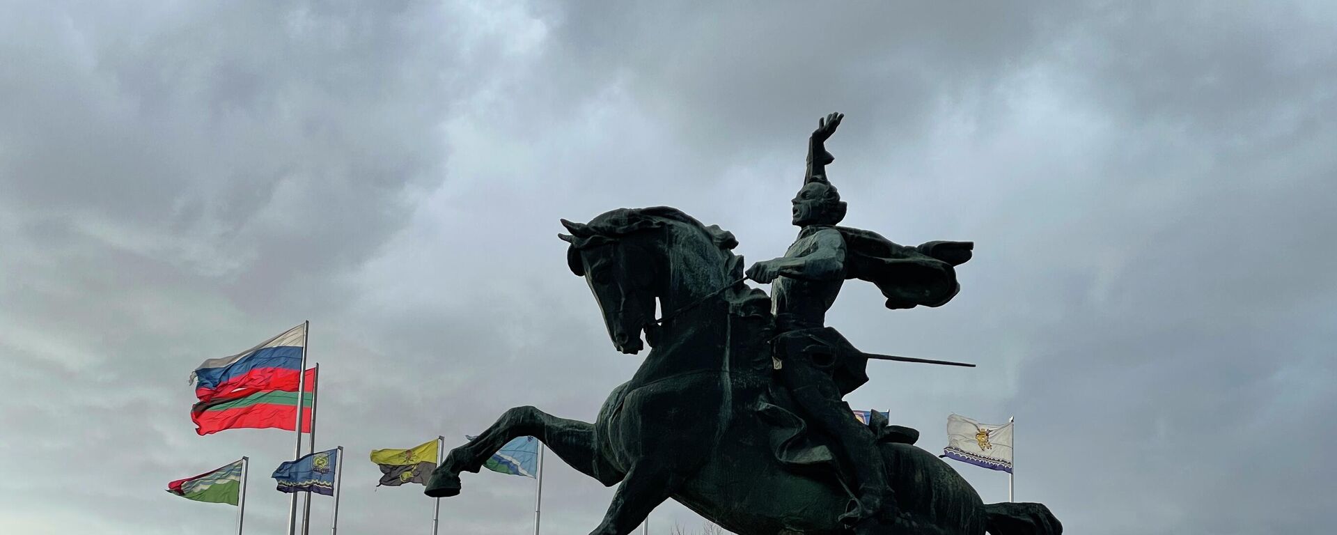 Памятник Суворову на центральной площади Тирасполя - Sputnik Молдова, 1920, 26.02.2022