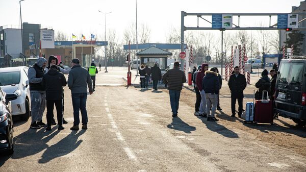 КПП Паланка, через который в Молдову едут украинские беженцы - Sputnik Молдова