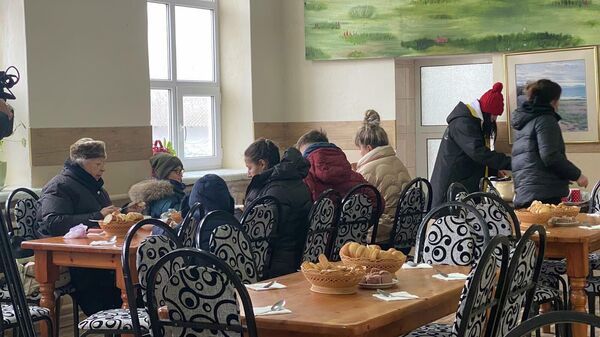 Беженцам в Гагаузии организовали трехразовое питание - Sputnik Молдова