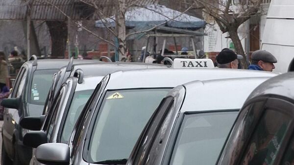 Таксисты из Гагаузии жалуются на отсутствие клиентов и дохода - Sputnik Молдова