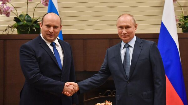 Naftali Bennett și Vladimir Putin - Sputnik Moldova-România