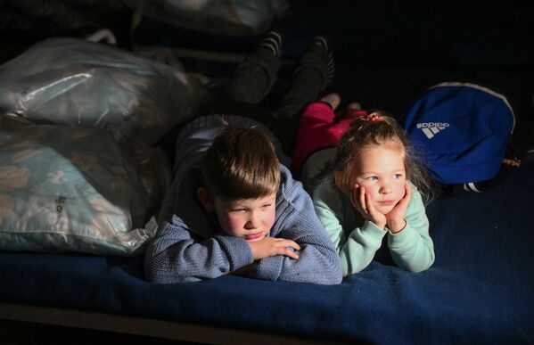 Дети в специальном пункте для беженцев в Безыменном. - Sputnik Молдова