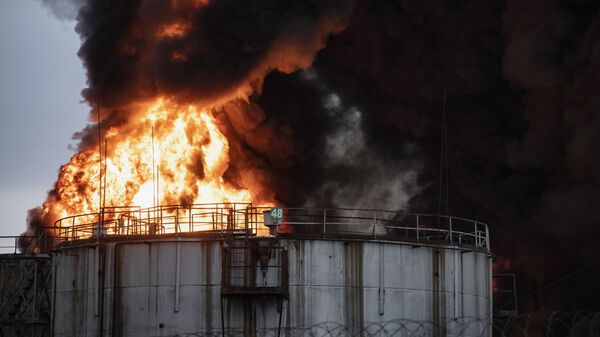 Explozie la un depozit de produse petroliere din Luhansk - Sputnik Moldova
