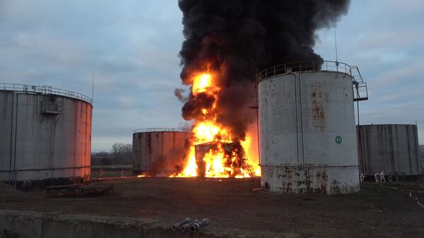 Explozie la un depozit de produse petroliere din Luhansk - Sputnik Moldova