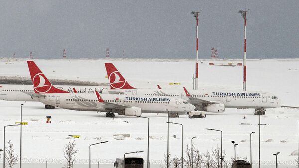 Aeroportul din Istanbul, ninsoare - Sputnik Moldova-România