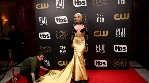 Леди Гага на 27-й ежегодной премии Critics Choice Awards в отеле Savoy в Лондоне - Sputnik Moldova-România