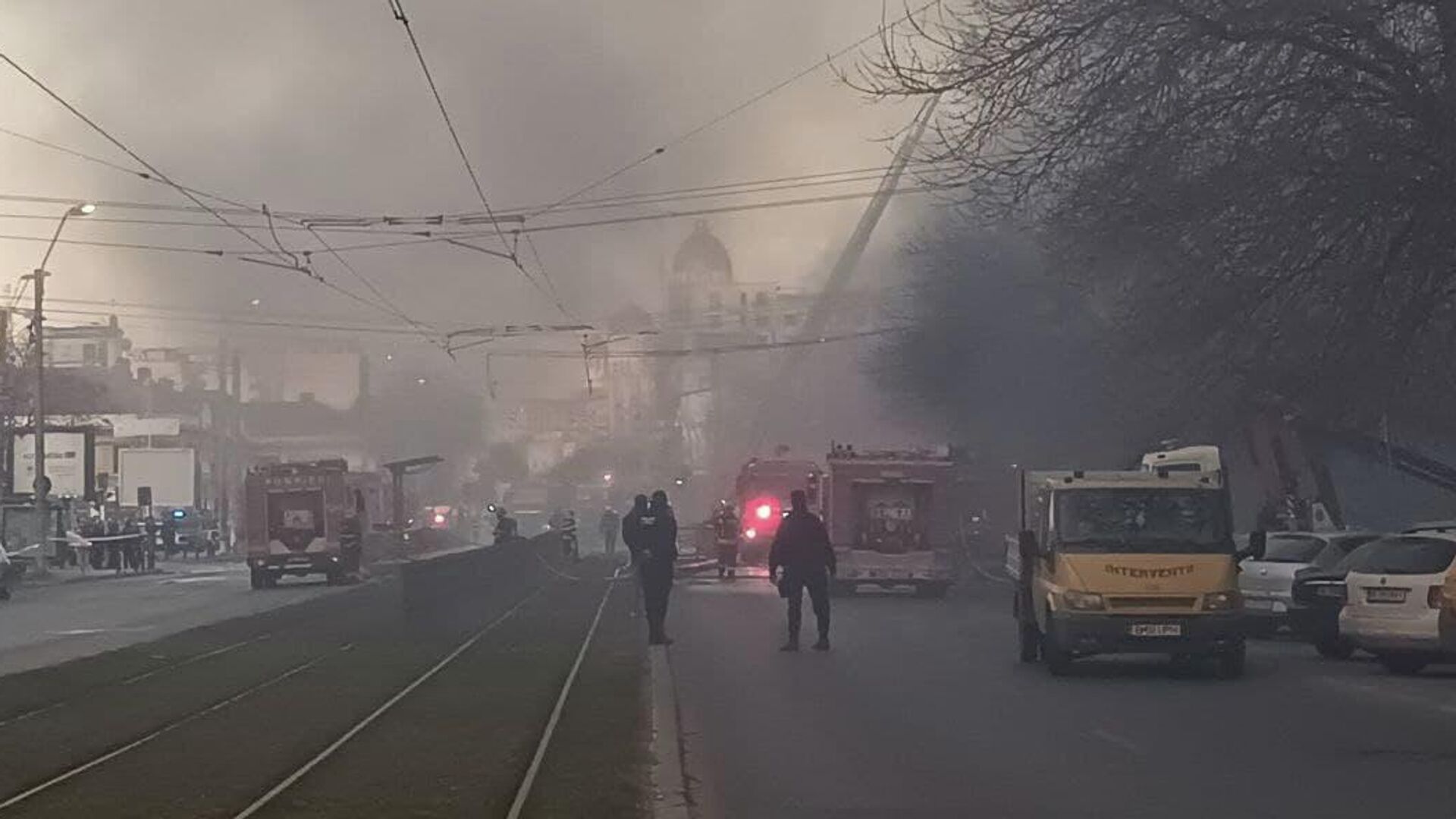 Incendiu la un centru comercial din București, Sector 5 - Sputnik Moldova-România, 1920, 22.03.2022