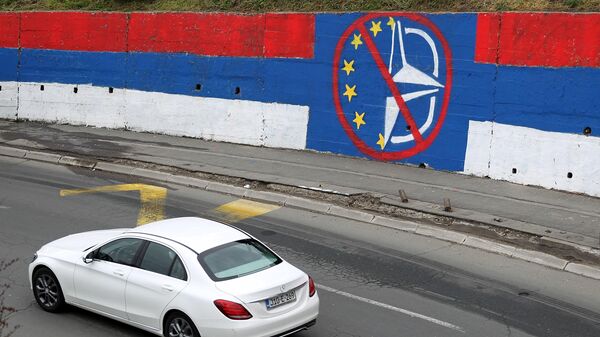 Граффити на улице Белграда - Sputnik Молдова