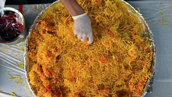 Приготовление еды во время Рамадана в Мумбаи, Индия - Sputnik Молдова