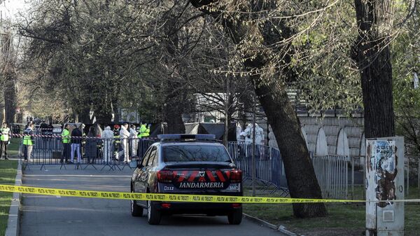 O mașină a intrat în gardul Ambasadei Rusiei la București - Sputnik Молдова