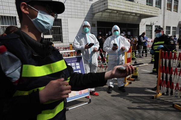 Количество бессимптомных носителей под наблюдением врачей в Китае продолжает быстро расти. - Sputnik Молдова