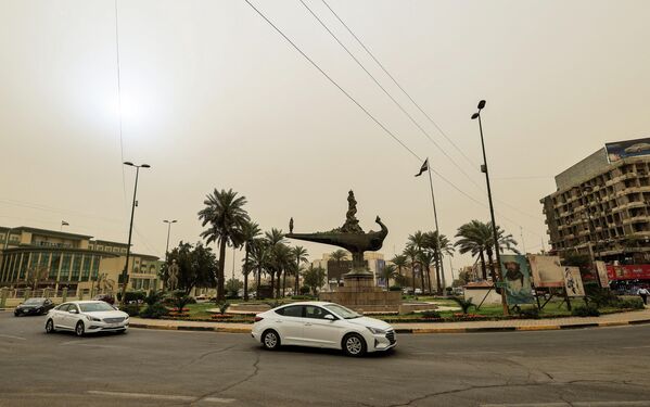 Песчаные и пыльные бури – частая проблема для Ирака, особенно с наступлением весны, когда в регионе начинают дуть сильные ветры из пустыни. - Sputnik Молдова