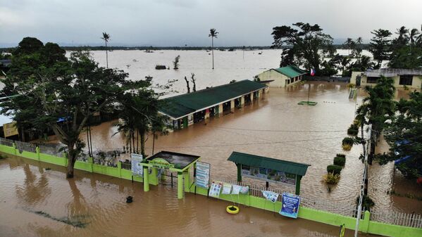 Филиппинские власти оценивают ущерб, нанесенный стране тропическим штормом. - Sputnik Молдова