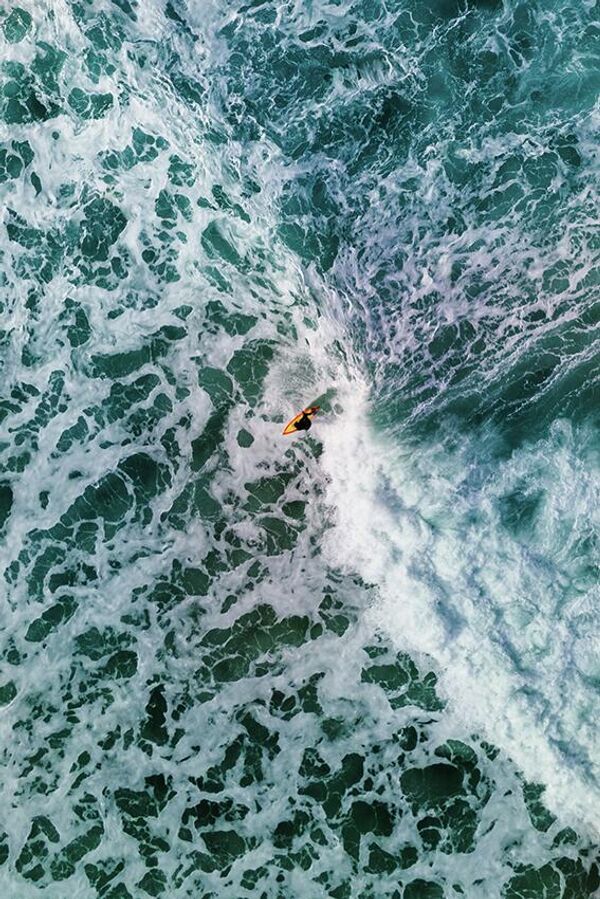Снимок Surfers Paradise австралийского фотографа Cameron Borg, победивший в категории Youth competition – Culture &amp; Travel фотоконкурса 2022 Sony World Photography Awards.  - Sputnik Молдова