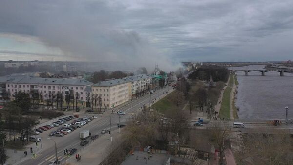 Incendiul de la institutul de cercetări militare din Tver, surprins cu o dronă - Sputnik Moldova