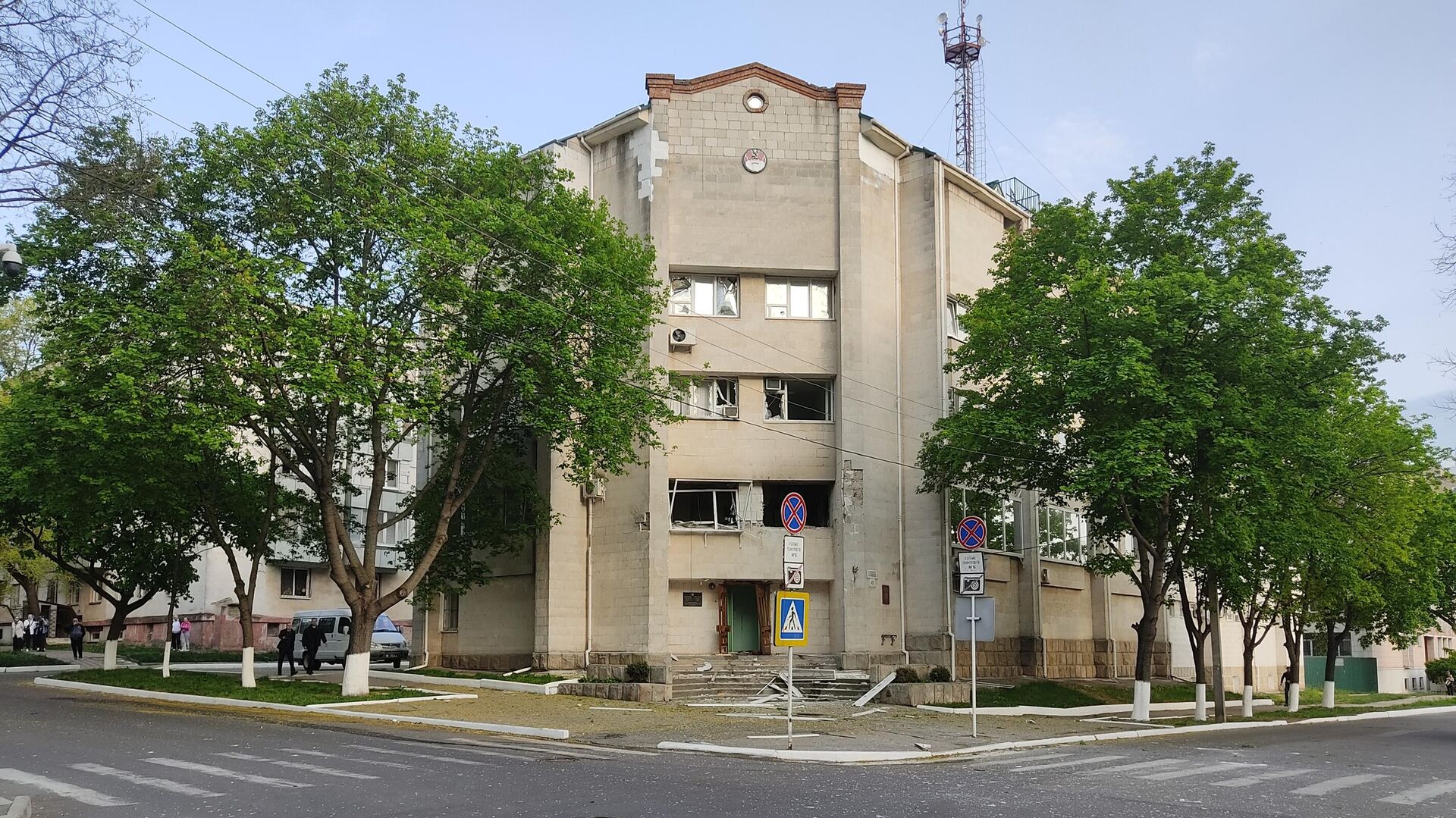 Поврежденное здание МГБ Приднестровья в Тирасполе - Sputnik Молдова, 1920, 26.04.2022