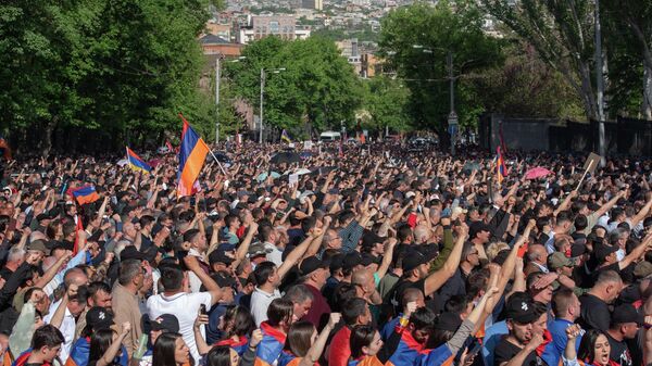 В Ереване продолжаются митинги оппозиции - Sputnik Молдова