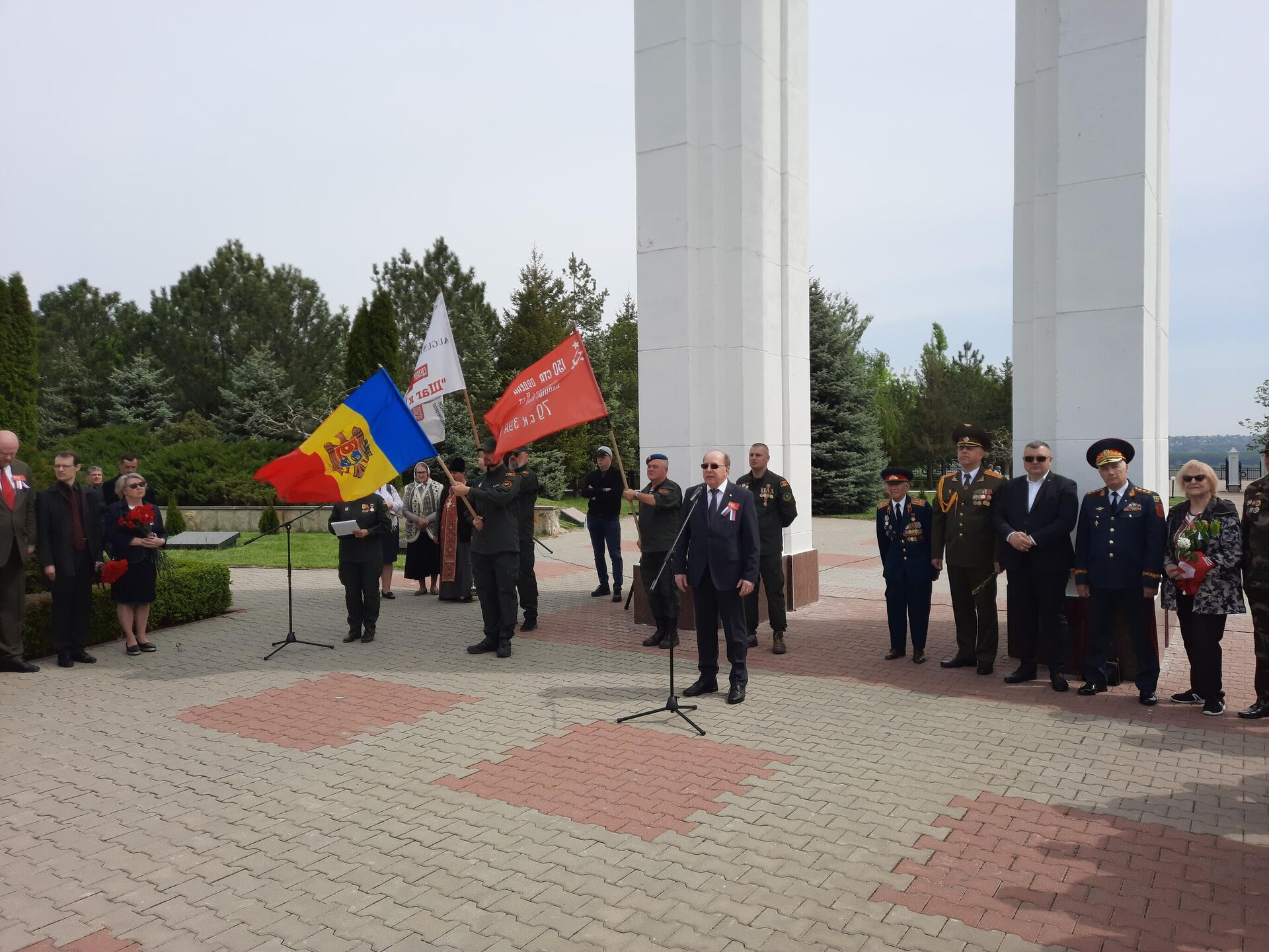Церемония захоронения 4 бойцов на Мемориале в Шерпенах - Sputnik Молдова, 1920, 07.05.2022