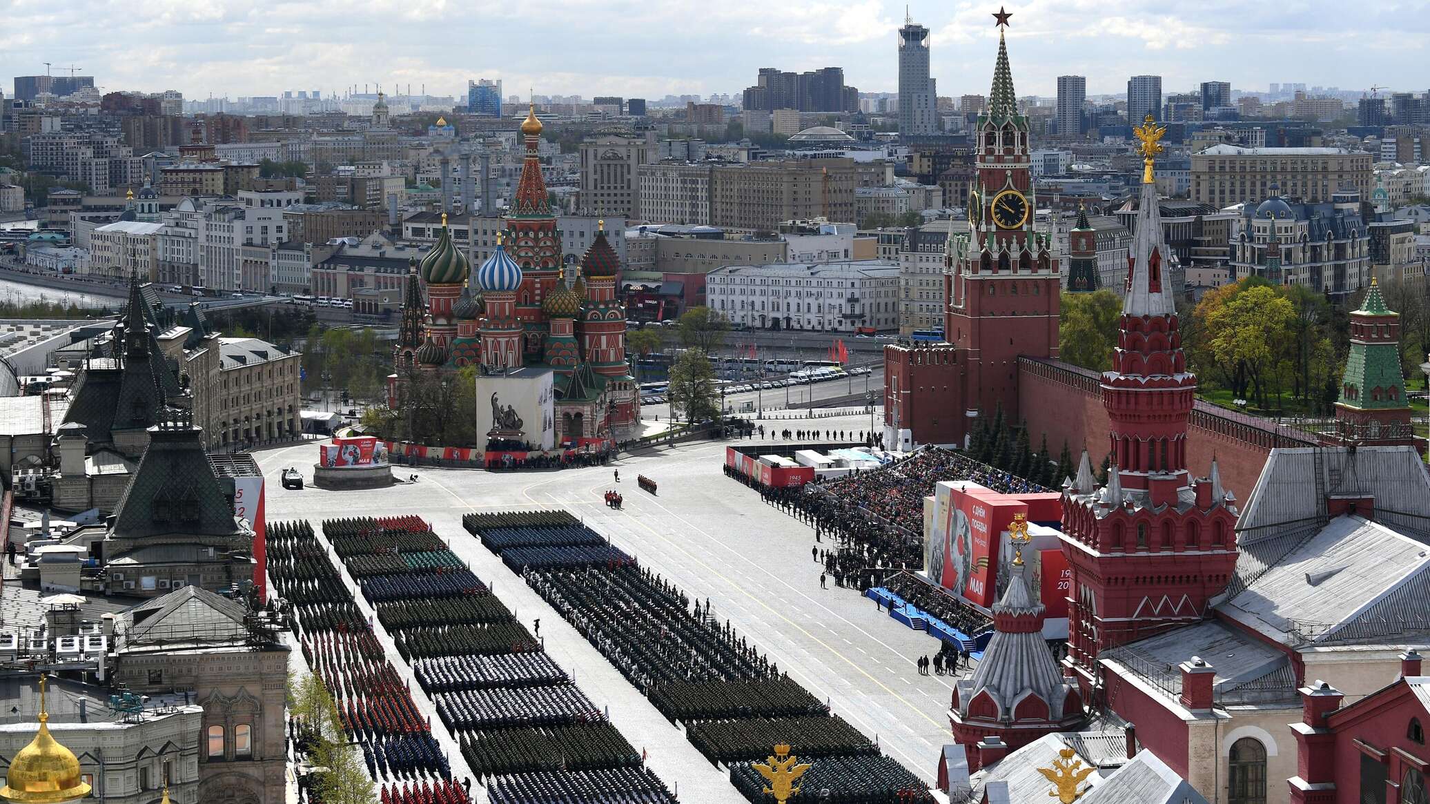 Победа сегодня москва. Парад Победы 2022 в Москве. Парад на красной площади в Москве 2022. Парад 9 мая Москва 2022 мавзолей. Парад Победы на красной площади 2022.