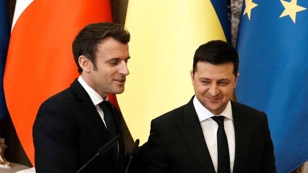 Emmanuel Macron și Vladimir Zelenski - Sputnik Moldova-România