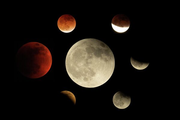 Эта комбинация изображений показывает Луну на различных стадиях полного лунного затмения во время первой &quot;кровавой луны&quot; года в Темпл-Сити, Калифорния, 15 мая 2022 года. - Sputnik Молдова