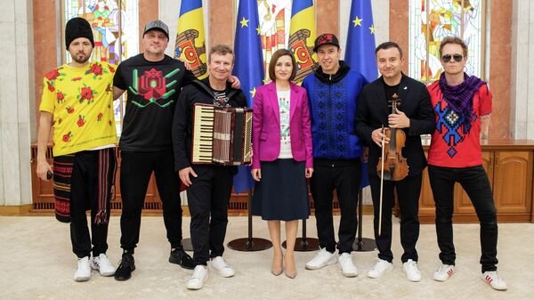 Майя Санду наградила представителей Молдовы на Евровидении – 2022 - Sputnik Молдова
