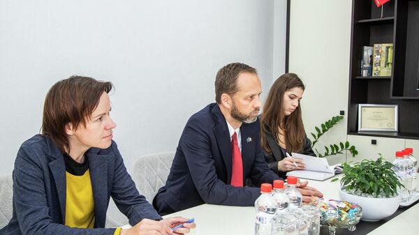 Встреча делегации ПСРМ с послом ЕС в Молдове Янисом Мажейксом - Sputnik Moldova
