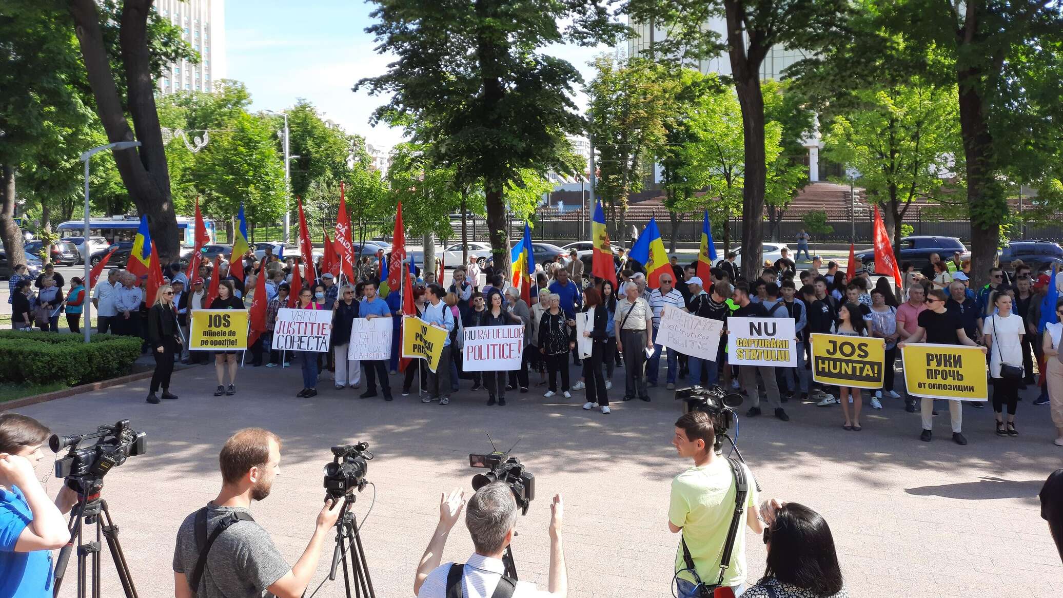 Новости молдова news yam md. Протесты в Молдавии 2022. Протесты в Молдове сейчас 2022. Акция протеста оппозиции в Кишиневе. Партия социалистов Молдова.