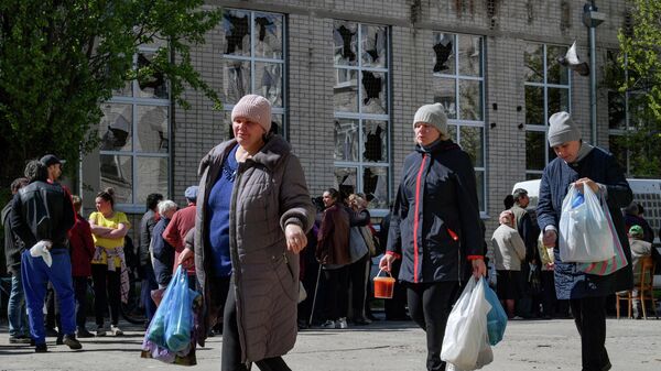 Раздача гуманитарной помощи в ЛНР - Sputnik Молдова