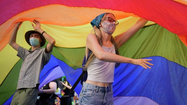 Paradă LGBT în România, poză simbol - Sputnik Moldova