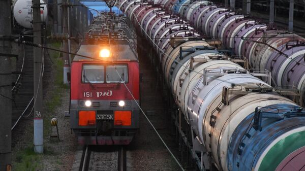 Первый почтовый контейнерный поезд Россия начал курсировать по маршруту Москва - Владивосток - Sputnik Молдова