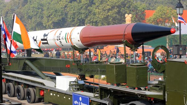 India și-a testat cu succes racheta balistică Agni-4 cu capacitate nucleară - Sputnik Moldova-România