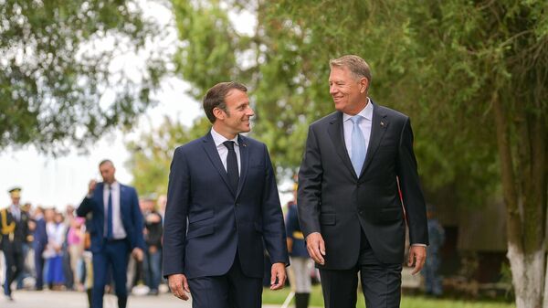 Emmanuel Macron și Klaus Iohannis - Sputnik Moldova-România