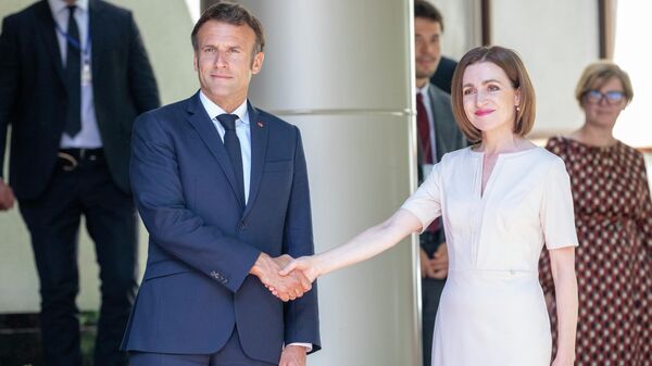 Emmanuell Macron și Maia Sandu - Sputnik Moldova-România