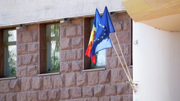 Drapelul Republicii Moldova și flagul UE - Sputnik Moldova