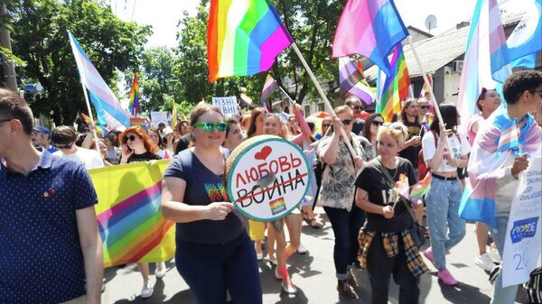 Парад ЛГБТ в Кишиневе - Sputnik Молдова