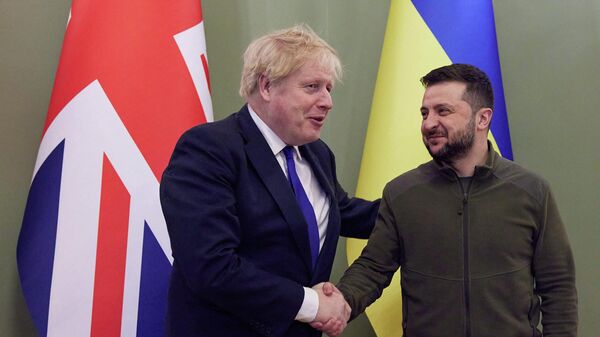 Boris Johnson și Vladimir Zelenski - Sputnik Moldova-România