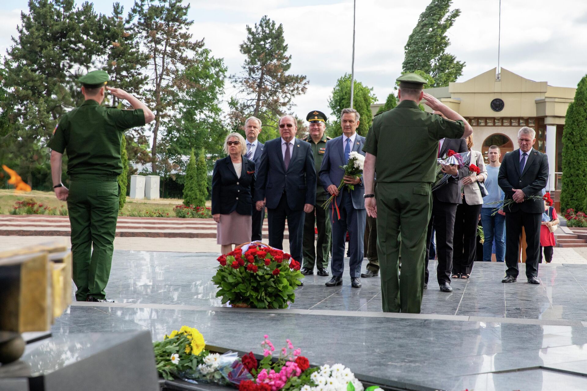 Церемония возложения цветов к мемориалу Вечность 22 июня 2022 года - Sputnik Молдова, 1920, 22.06.2022