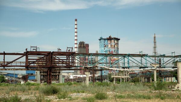 Эвакуация гражданских лиц с завода Азот в Северодонецке - Sputnik Молдова