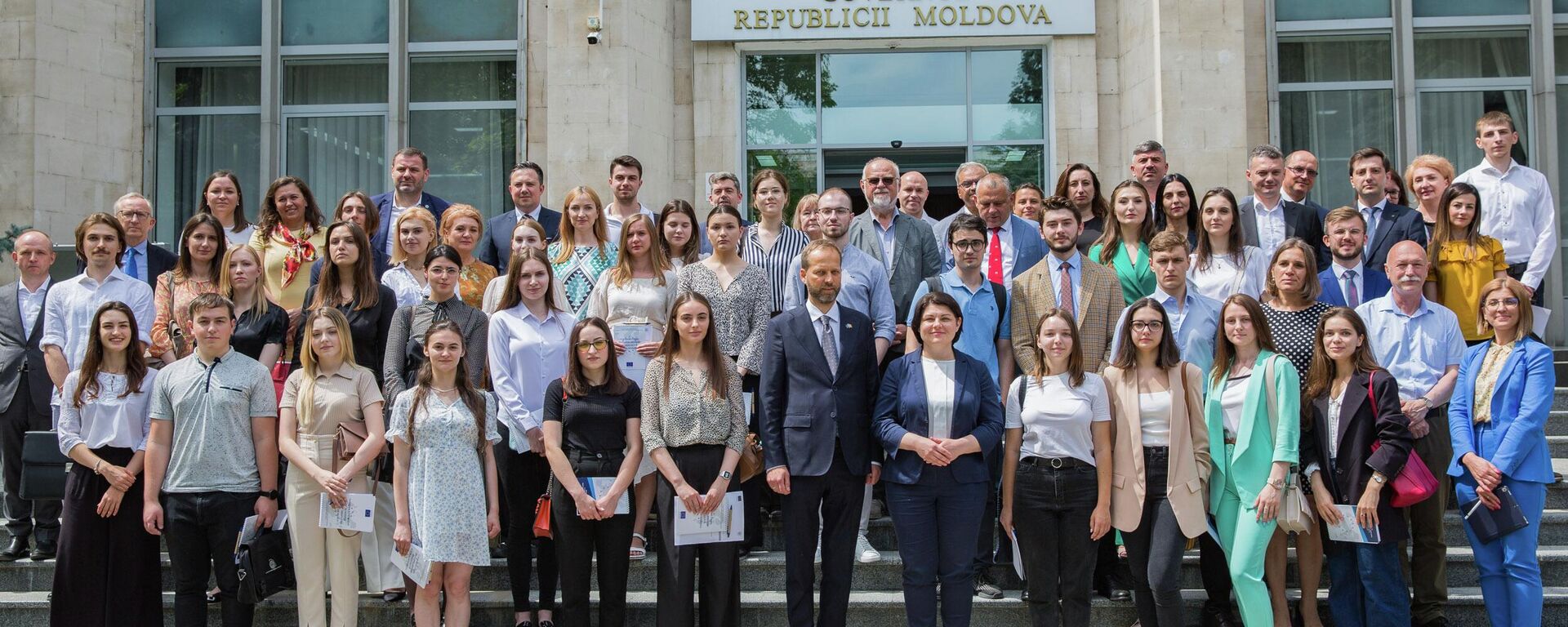 Студенты пройдут стажировку в госучреждениях Молдовы - Sputnik Молдова, 1920, 28.06.2022