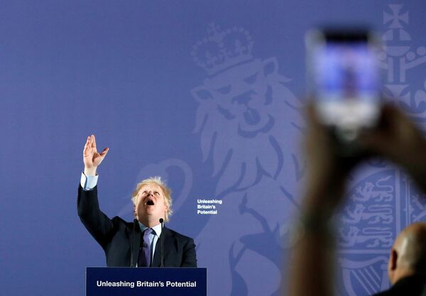 Джонсон произносит эмоциональную речь о выходе Великобритании из ЕС в Старом королевском военно-морском колледже в Гринвиче 3 февраля 2020 года. - Sputnik Молдова