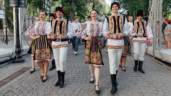 Женское население в Молдове преобладает - статистика - Sputnik Молдова