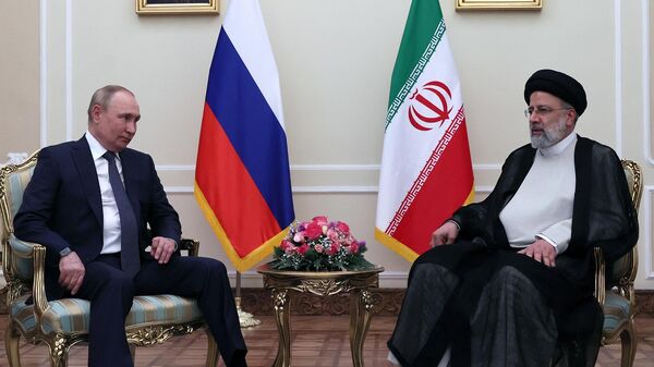 Președintele Iranului, Ebrahim Raisi și cel al Rusiei, Vladimir Putin   - Sputnik Moldova-România