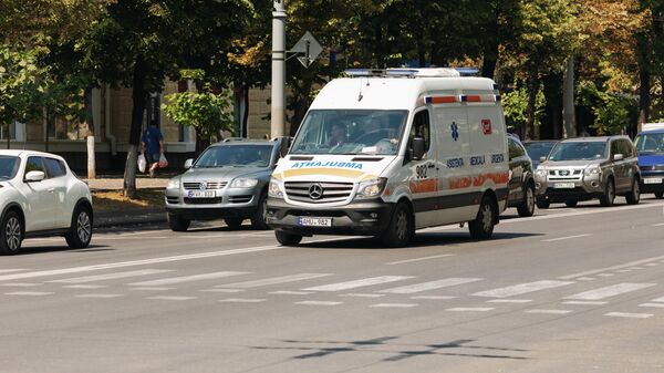Машина скорой медицинской помощь - Sputnik Молдова