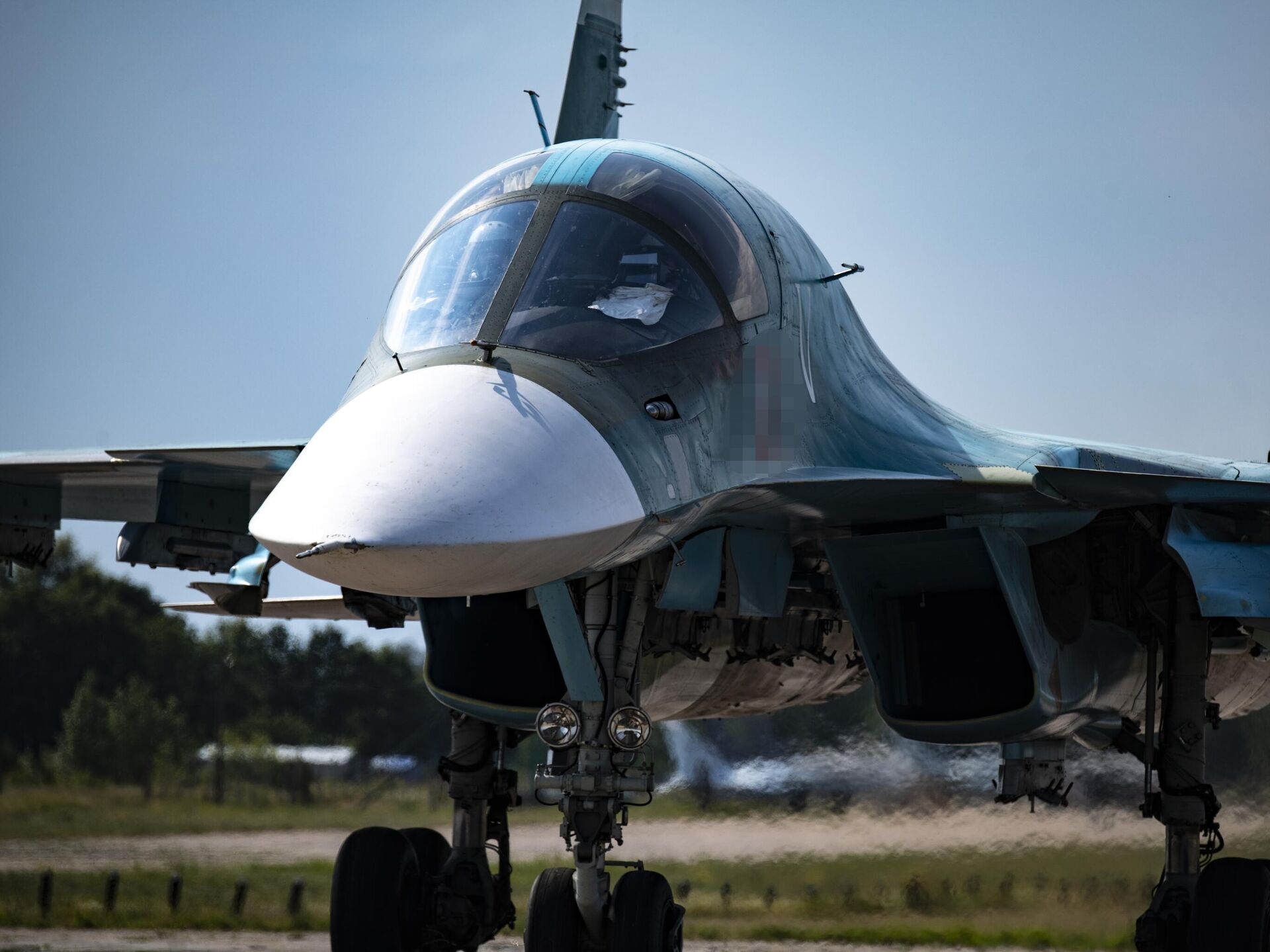 Истребитель вкс. Истребитель-бомбардировщик Су-34. Су 34 аэродромы базирования. Су-34 ВКС. Су-34 2023.