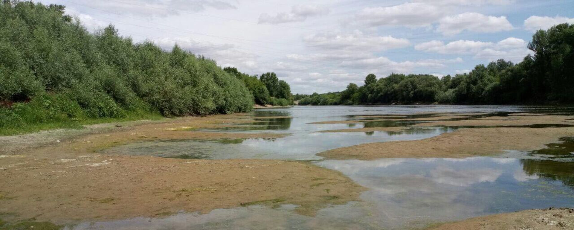 Nivelul apei din râul Nistru a scăzut la un minim istoric - Sputnik Moldova, 1920, 25.07.2022