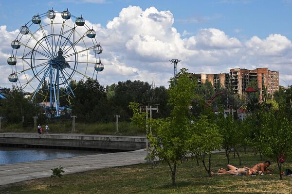 Колесо обозрения в парке имени Н.А. Гурова в Мариуполе - Sputnik Молдова