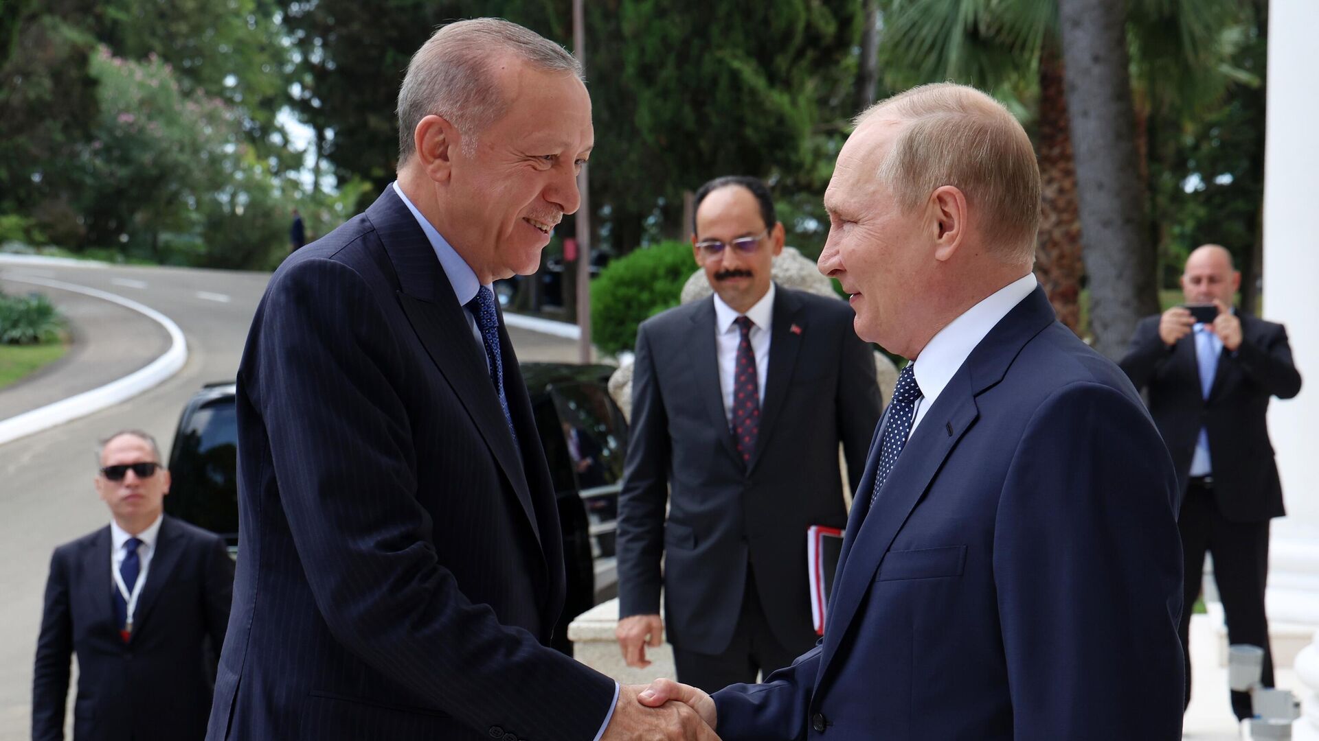 Президент РФ В. Путин провел переговоры с президентом Турции Р. Эрдоганом в Сочи - Sputnik Moldova, 1920, 09.08.2022
