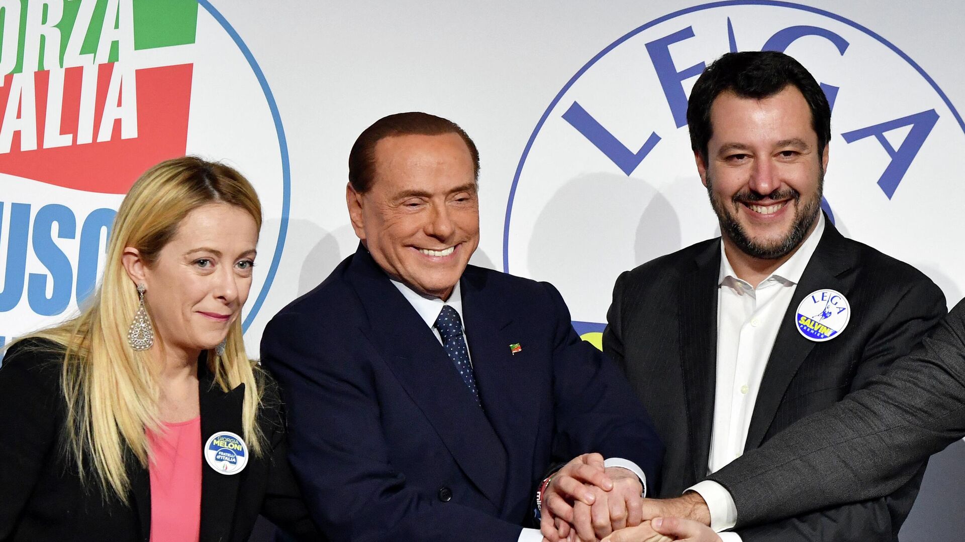 Giorgia Meloni, Silvio Berlusconi și Matteo Salvini - Sputnik Moldova, 1920, 14.08.2022